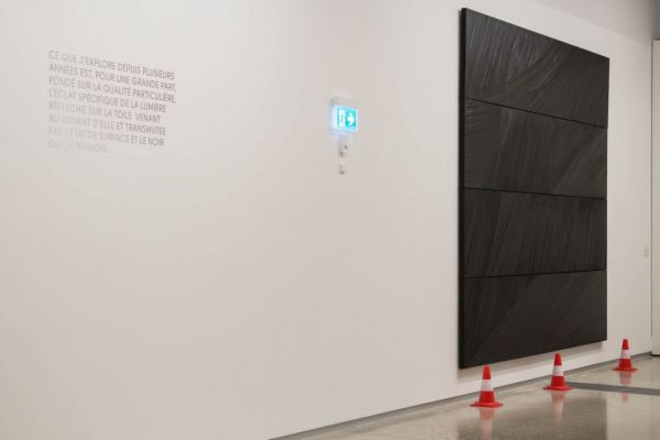 Pierre Soulages, Peinture 324 x 362 cm, 1987 (Polyptyque J)
Huile sur toile, Polyptyque (4 éléments de 81 x 362 cm, superposés)
Musée cantonal des Beaux-Arts de Lausanne. Dépôt de la Fondation Alice et Olivier Pauli, 1999. Inv. 1999-063