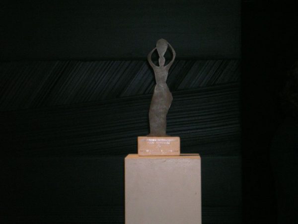 Le prix_2_la statuette+DSCN2873